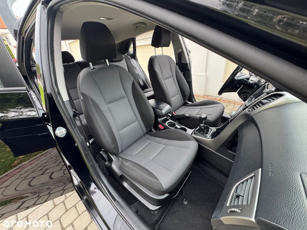 Hyundai i30 - 22