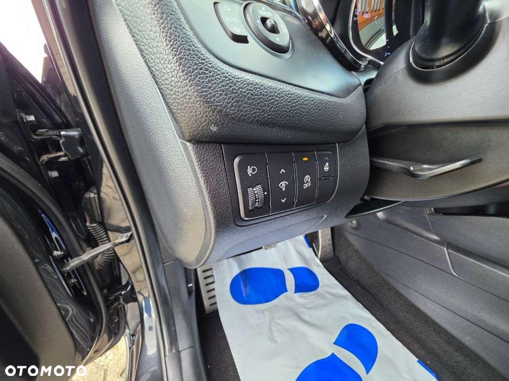 Kia Ceed - 12