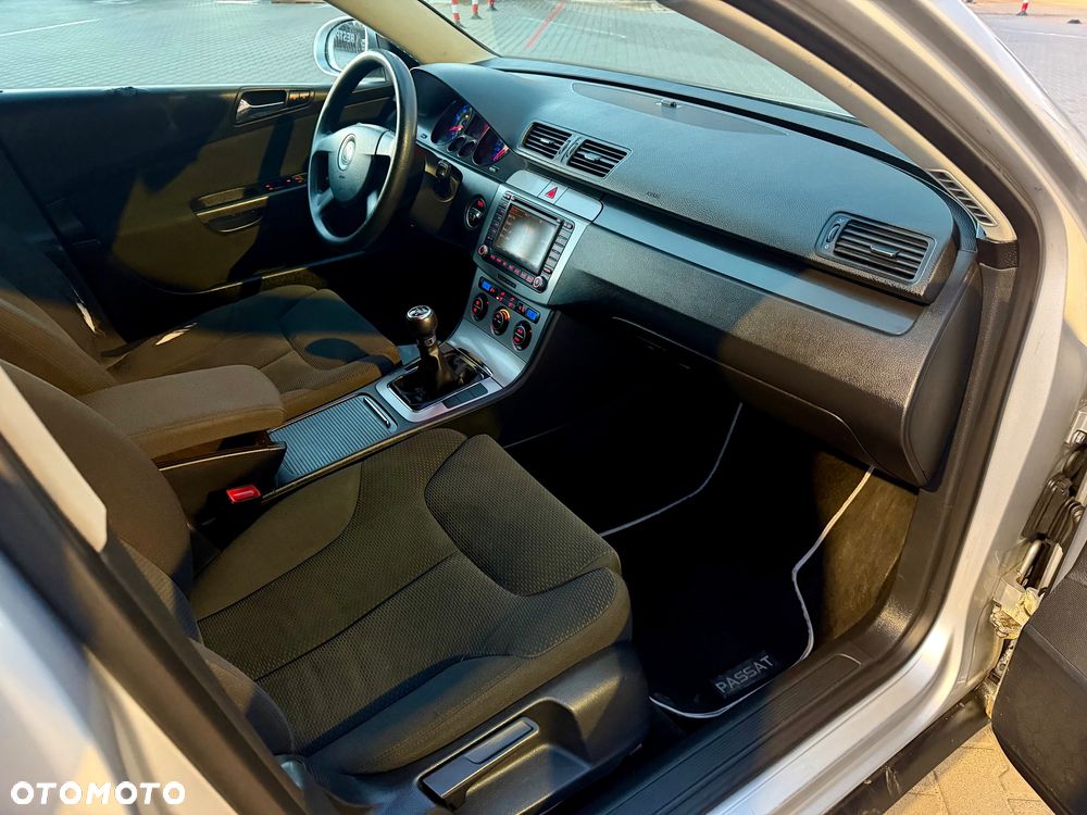 Volkswagen Passat - 5