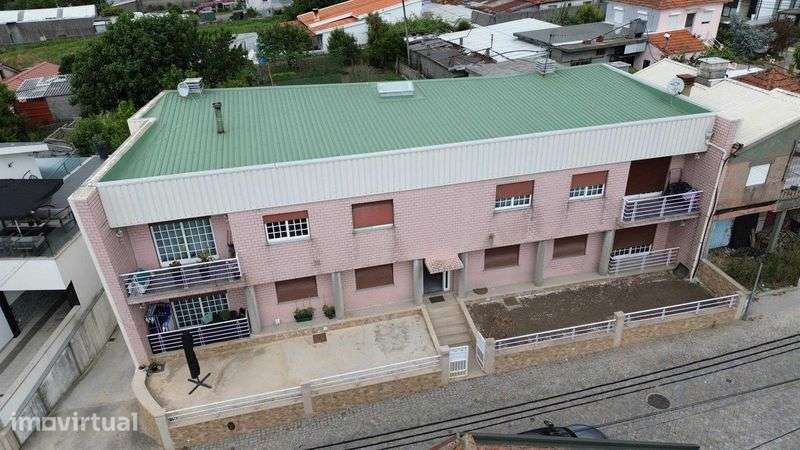 Andar Moradia T2 - Grande imagem: 2/12