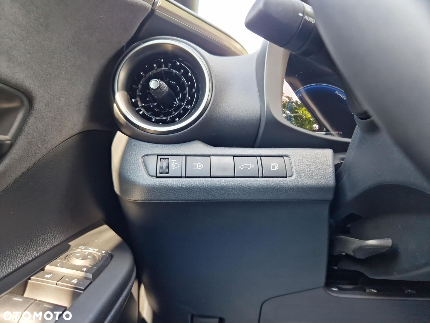 Toyota C-HR - 25