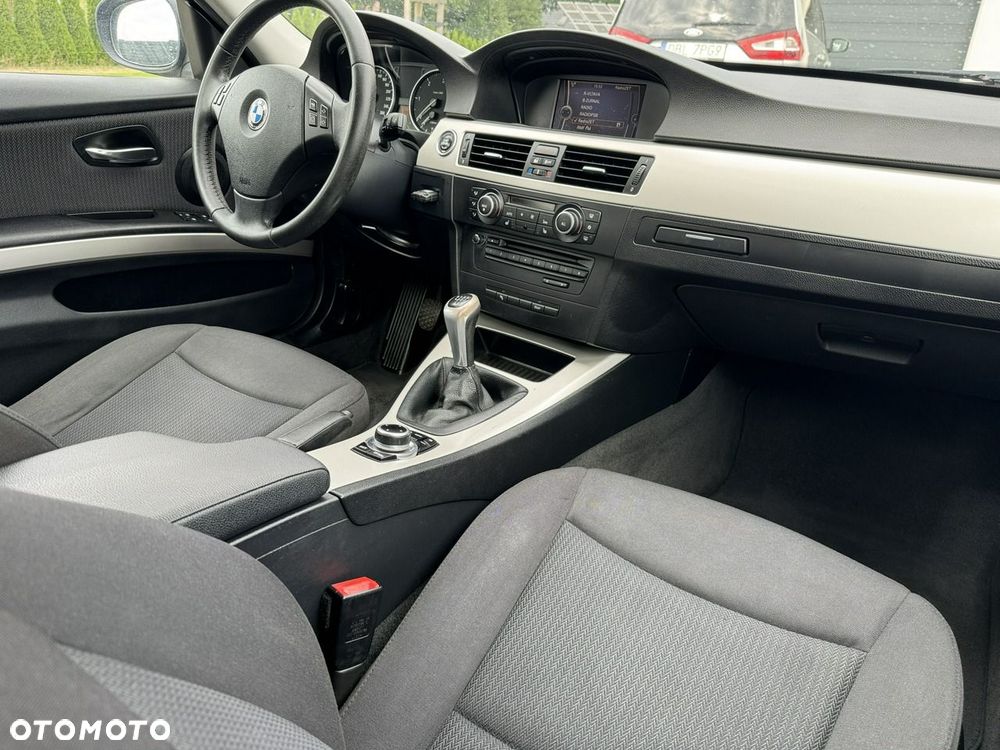 BMW Seria 3 318d DPF Edition Exclusive - 8