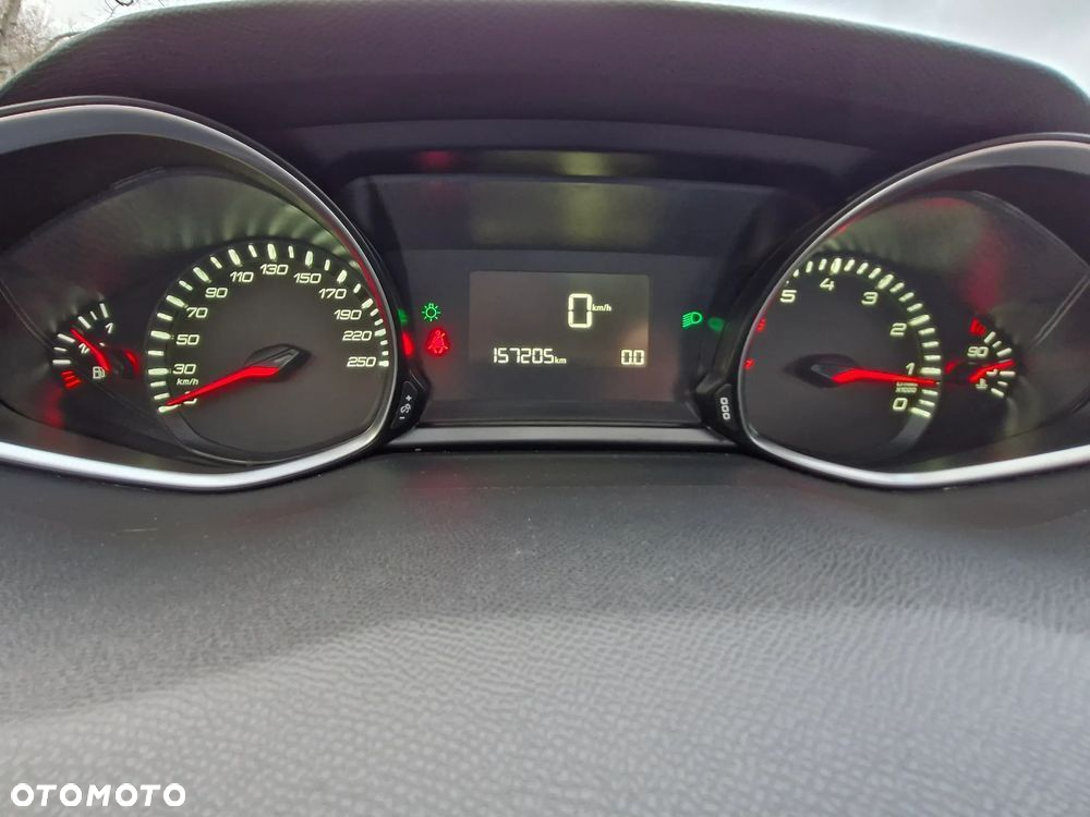 Peugeot 308 1.6 THP Active - 19