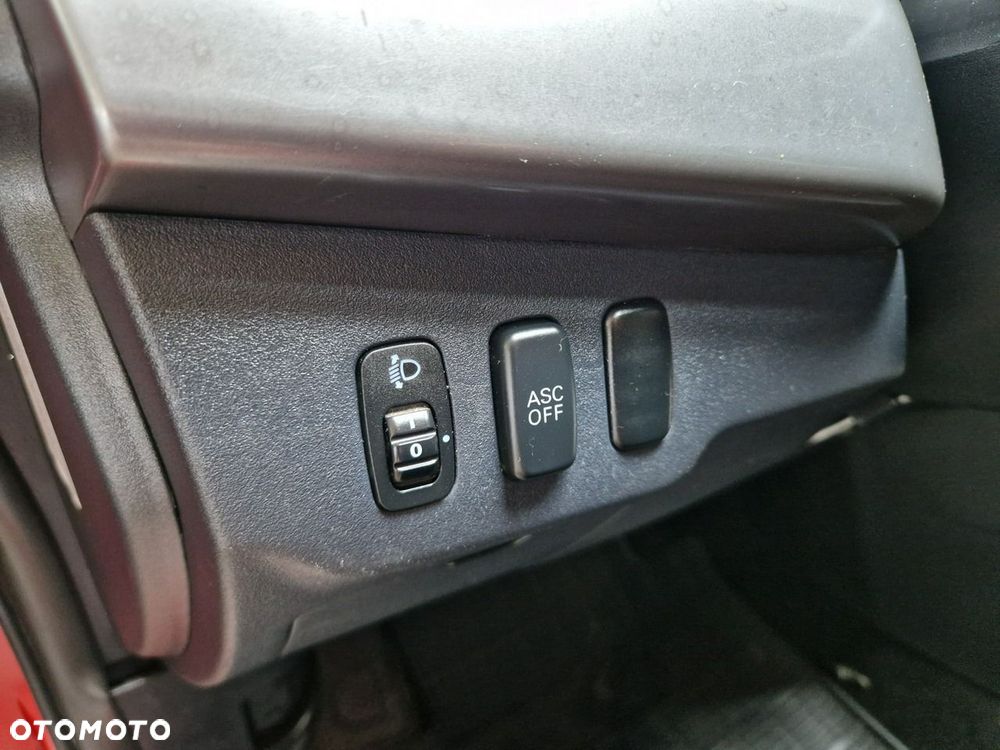 Mitsubishi Lancer - 10