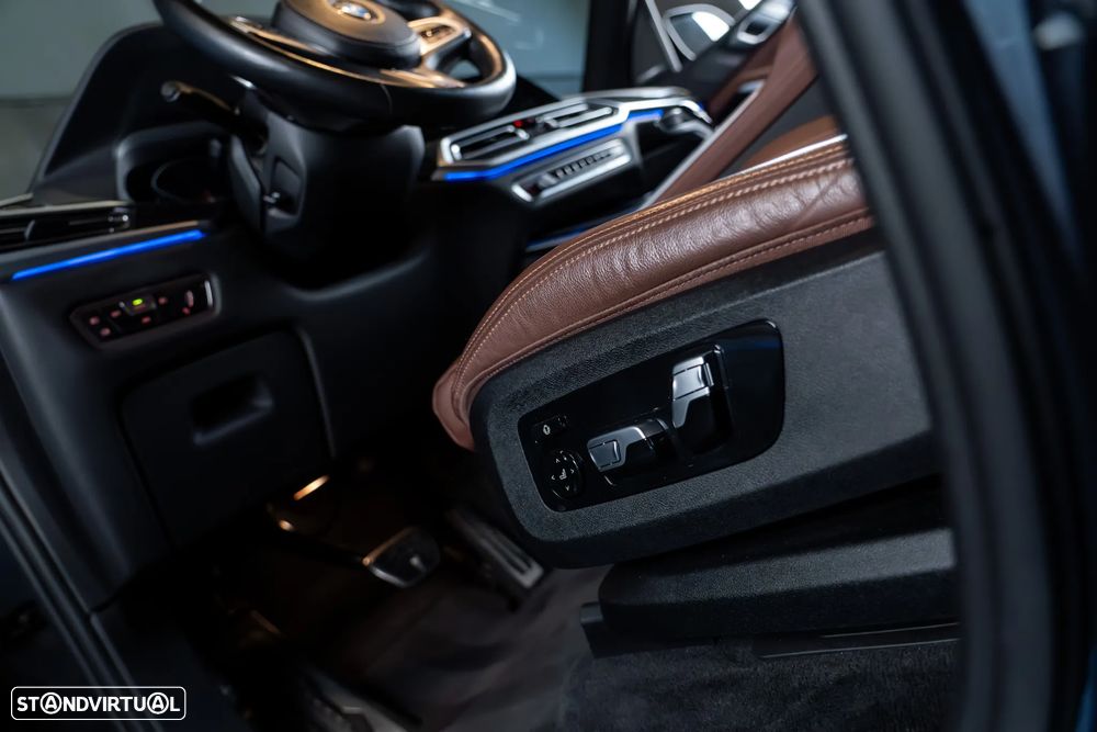 BMW X7 40 d xDrive Pack M - 38