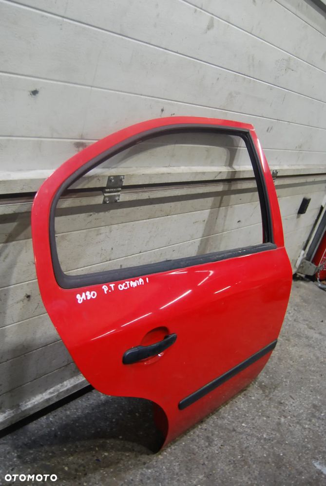DRZWI PRAWY TYŁ TYLNE SKODA OCTAVIA I SEDAN 8180 - 4