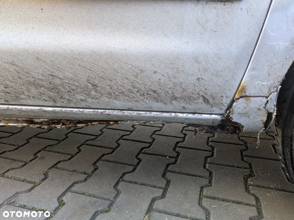 Volkswagen Sharan 1.9 TDI Comfortline Tiptr - 4