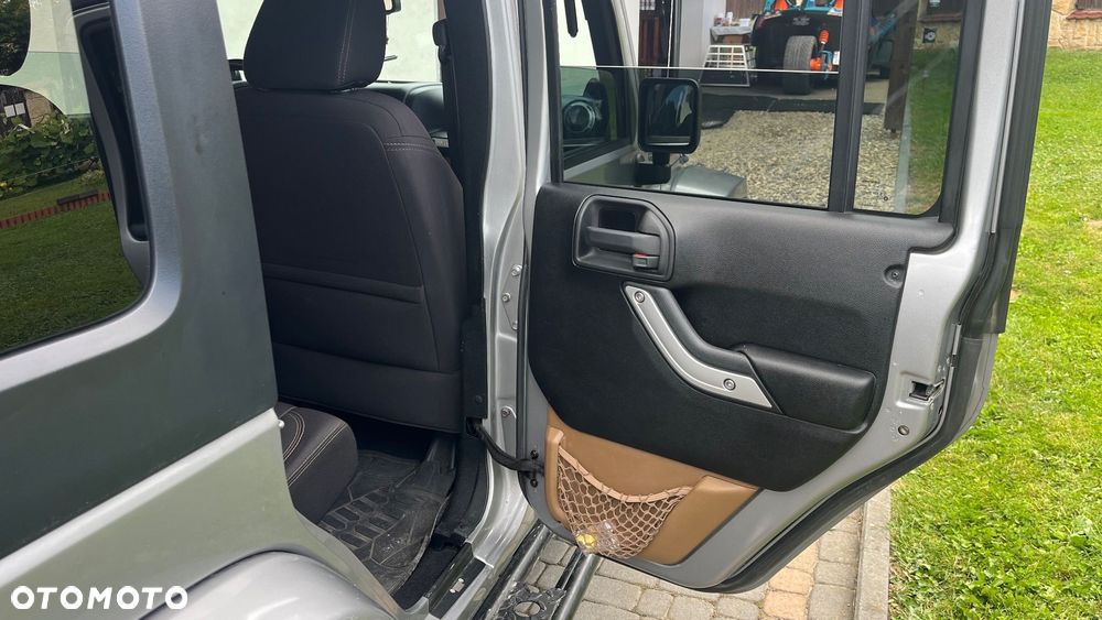 Jeep Wrangler - 21