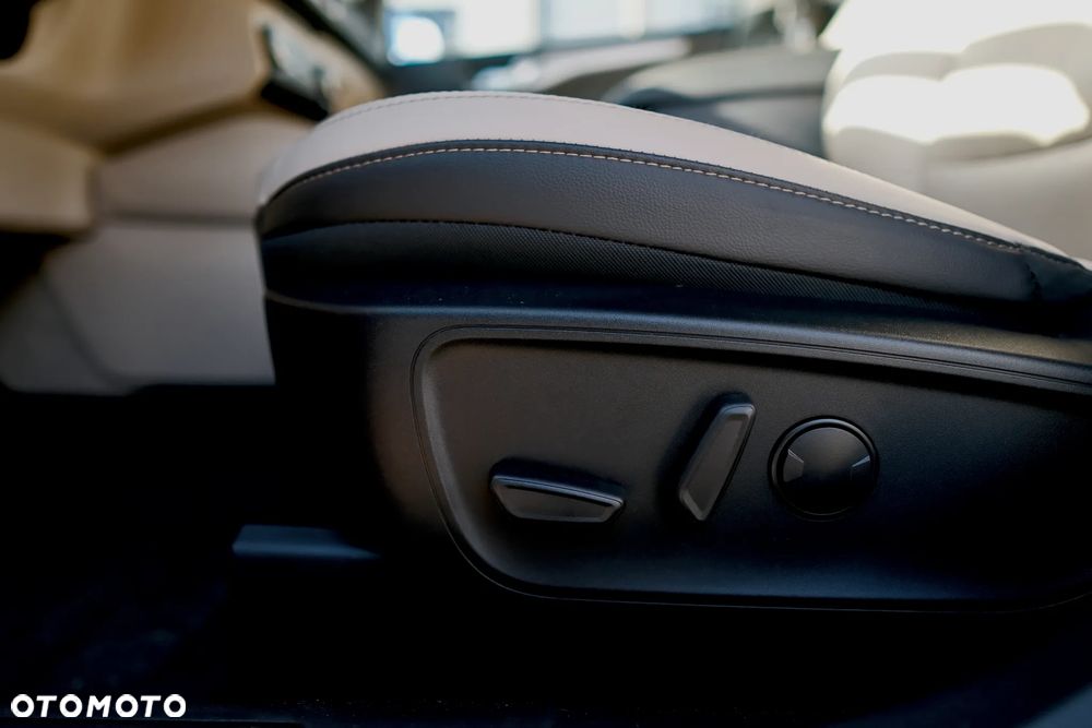 Ford Kuga - 19