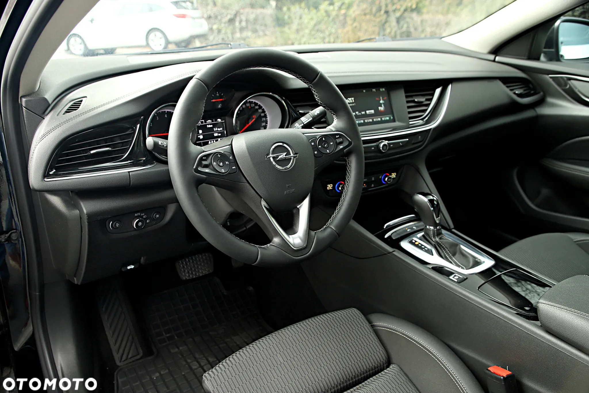Opel Insignia - 17