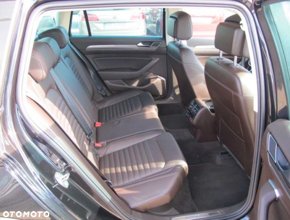 Volkswagen Passat Alltrack - 9