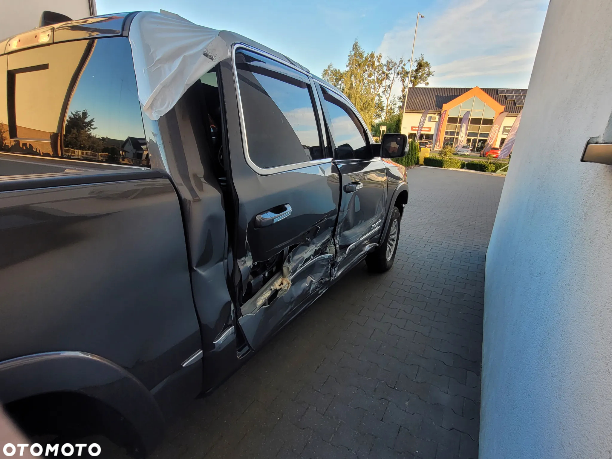 RAM 1500 Crew Cab Shortbed Limited - 7