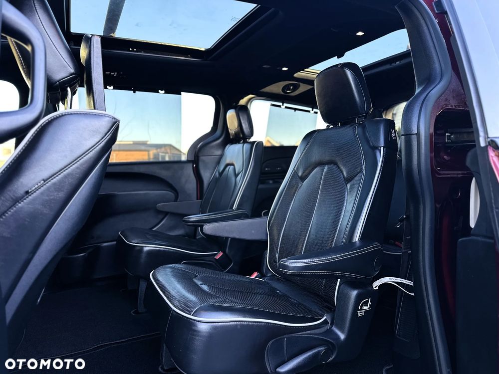 Chrysler Pacifica - 20