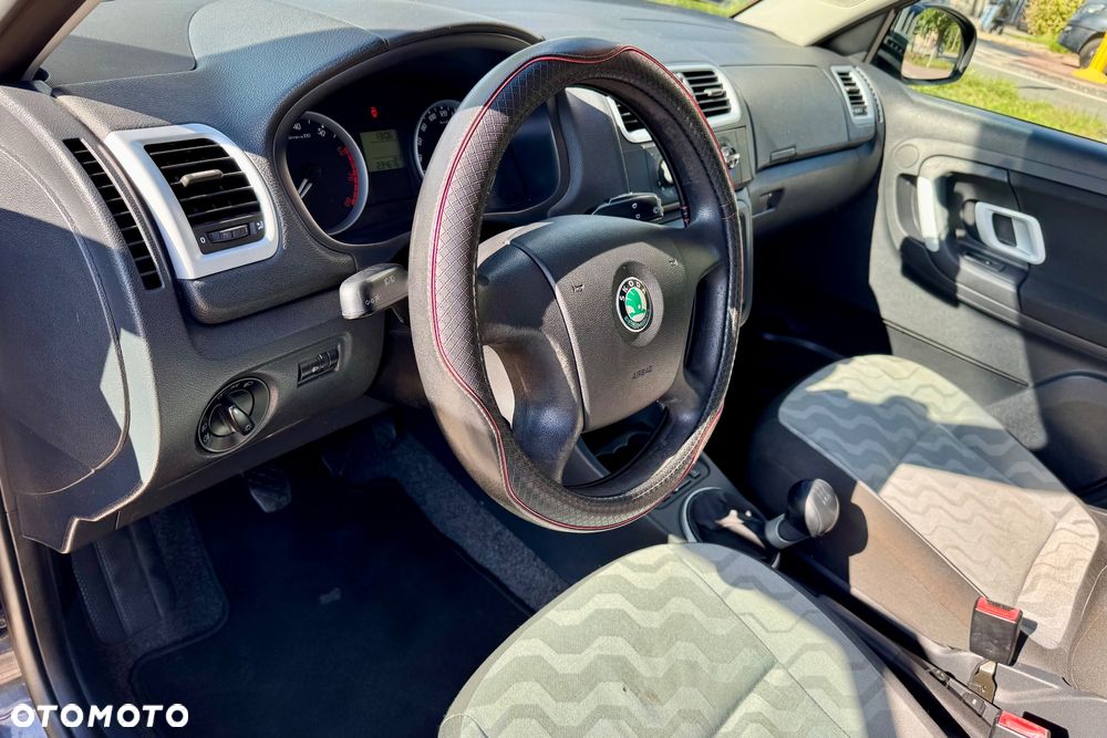 Skoda Fabia 1.2 HTP Cool Colour Edition - 22