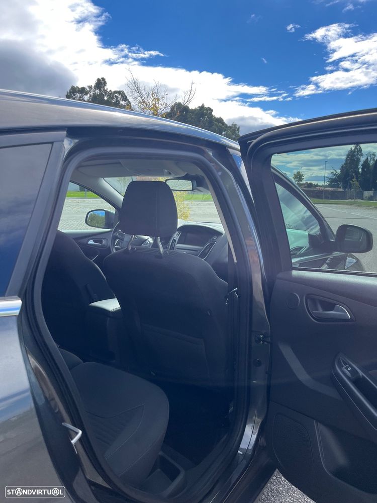 Ford Focus 1.5 TDCi Titanium - 8