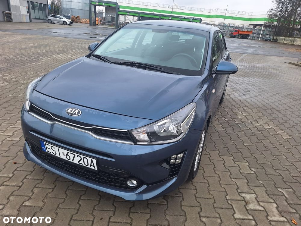Kia Rio - 11