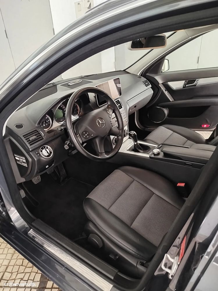 Mercedes-Benz C 220 Station CDI Avantgarde Edition - 19