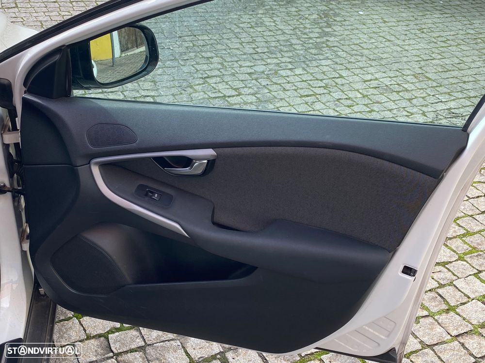 Volvo V40 Cross Country 1.6 D2 Kinetic Powershift - 27