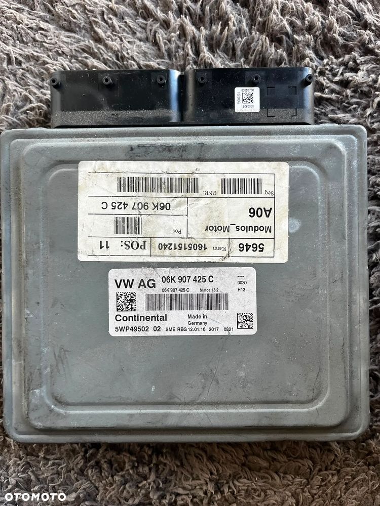 Sterownik silnika VW Audi 06K907425C - 1