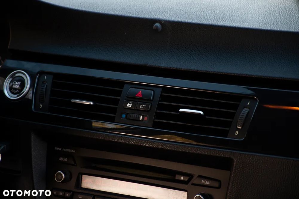 BMW Seria 3 320d - 33