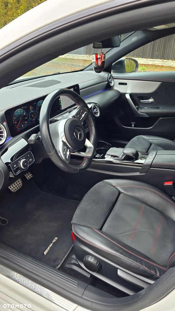 Mercedes-Benz CLA 220 AMG Line 7G-DCT - 17