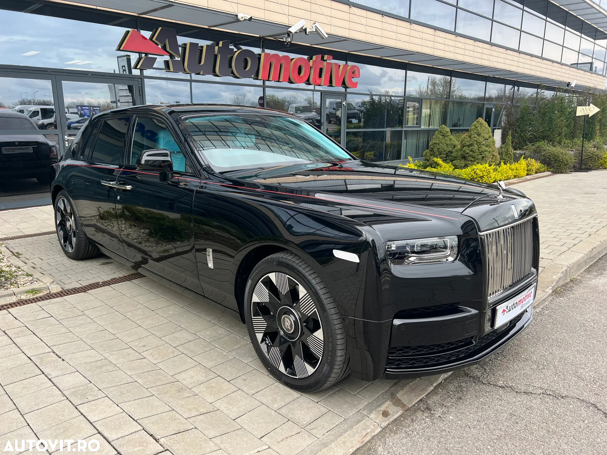 Rolls-Royce Phantom - 3