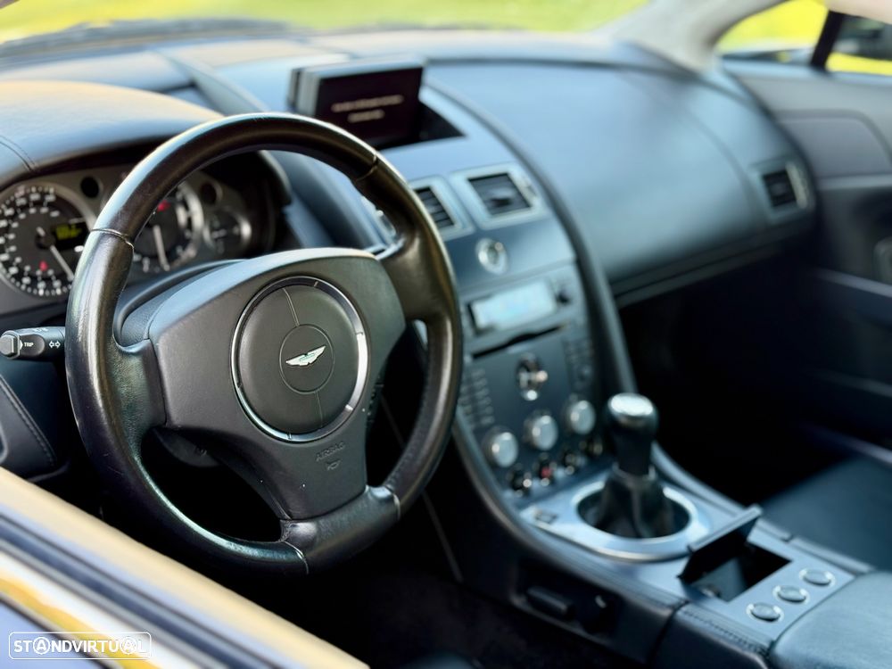 Aston Martin Vantage Coupe V8 - 13