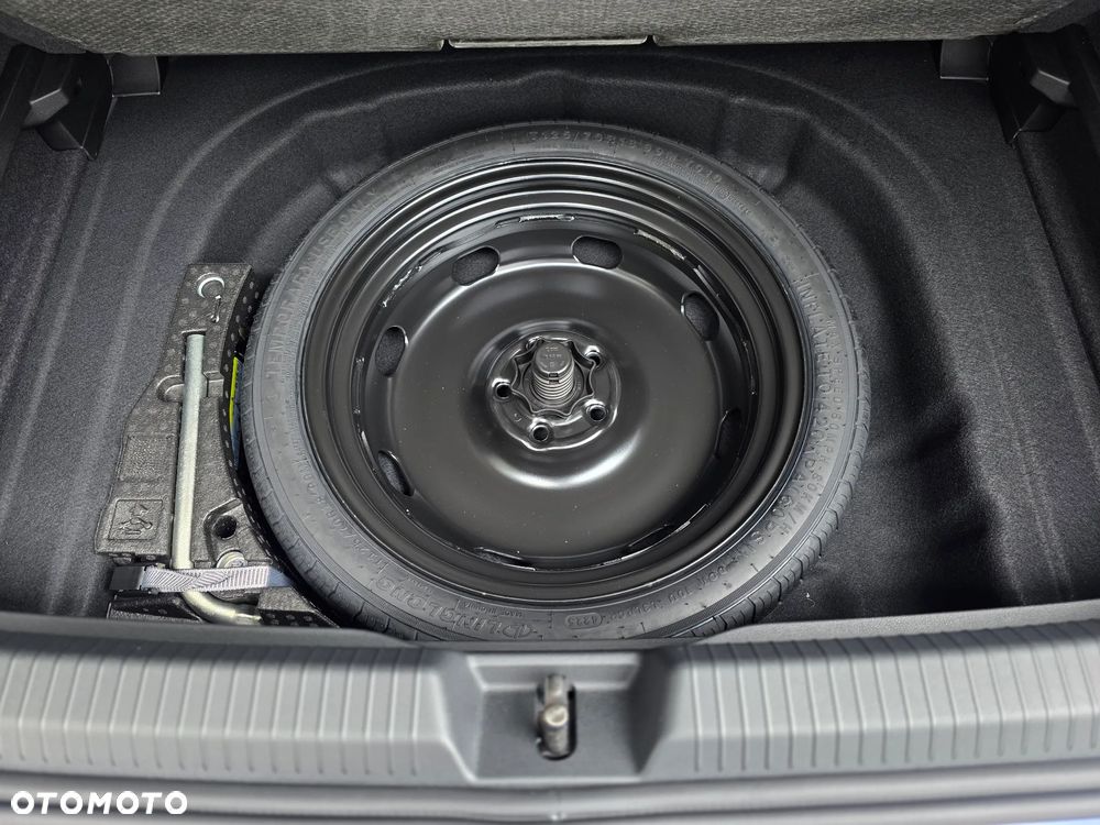 Volkswagen Golf 1.5 eTSI mHEV R-Line Plus DSG - 16