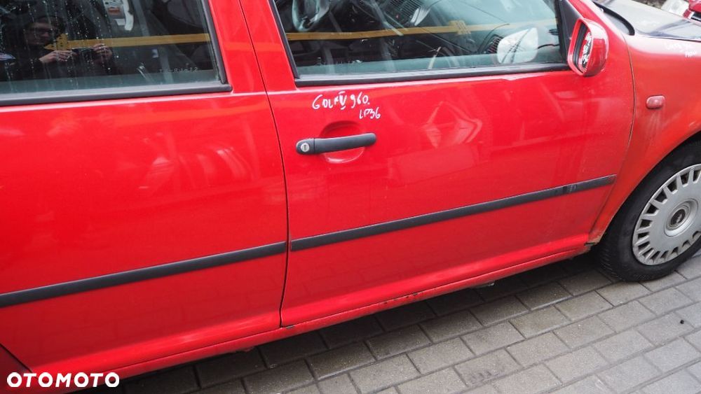 Drzwi Prawe Przednie Prawy Przód VW Golf IV HB LP3G