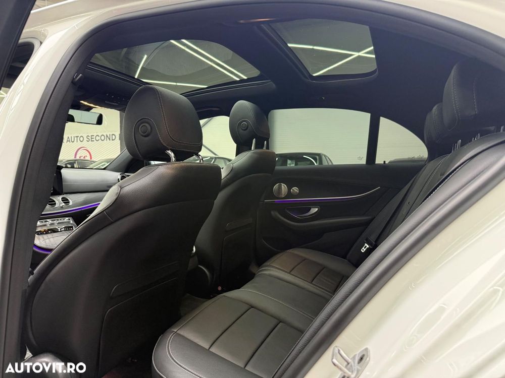 Mercedes-Benz E 300 de 4Matic 9G-TRONIC AMG Line - 7