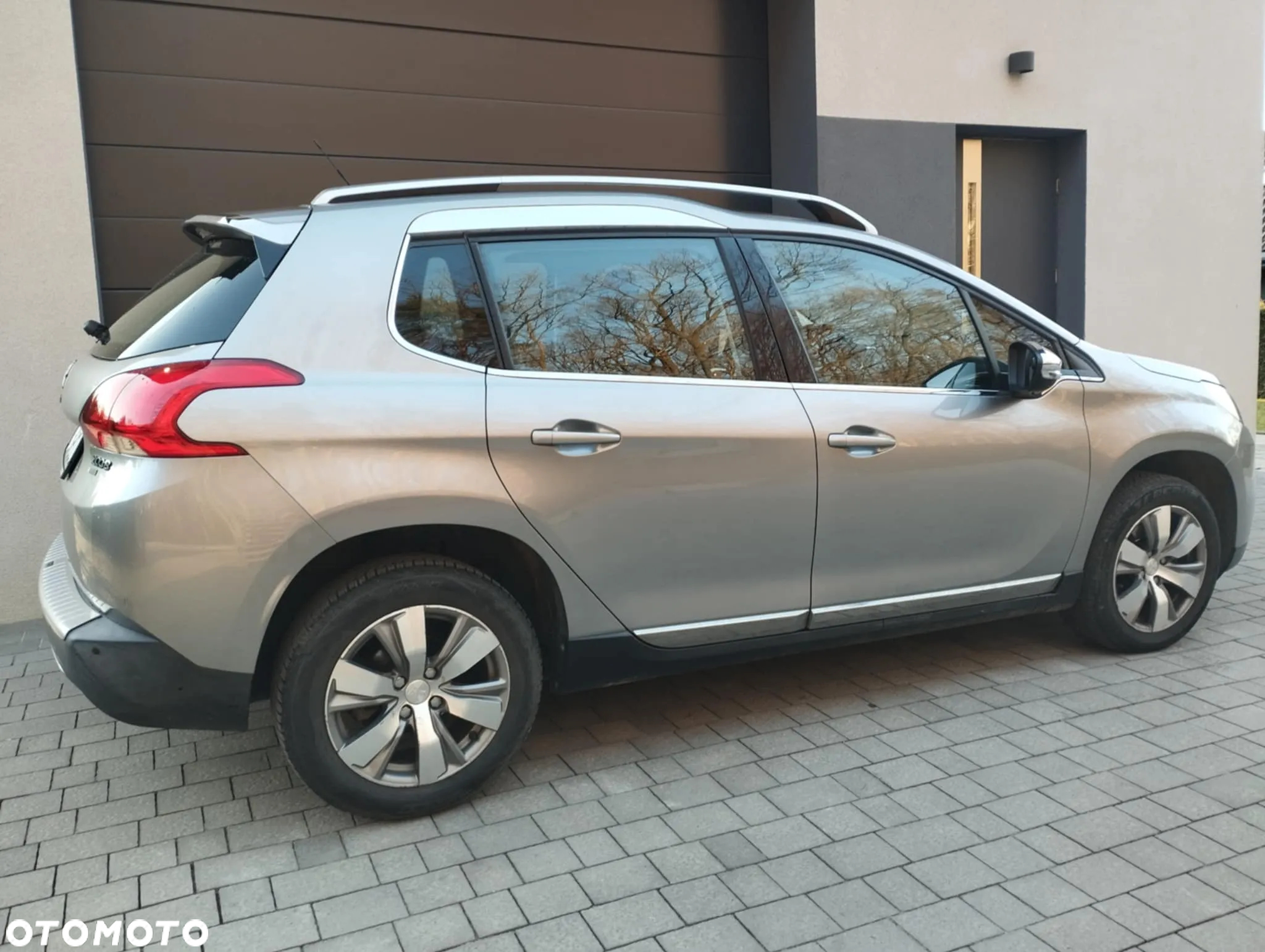 Peugeot 2008 1.2 Pure Tech Active S&S - 8