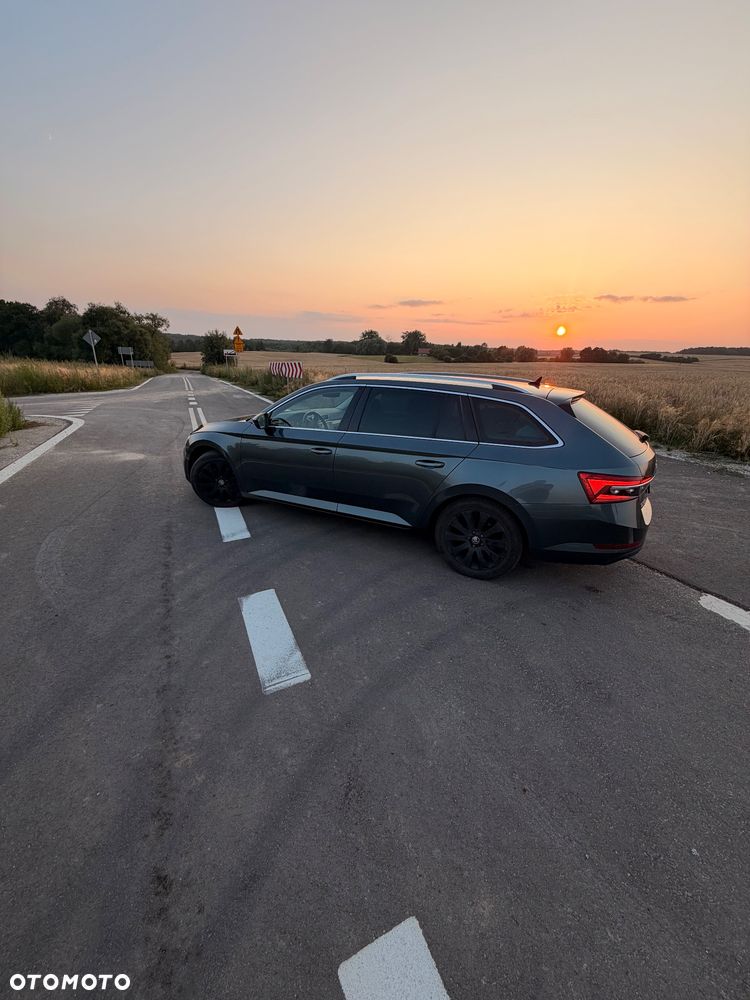 Skoda Superb 2.0 TDI SCR 4x4 Style DSG - 2