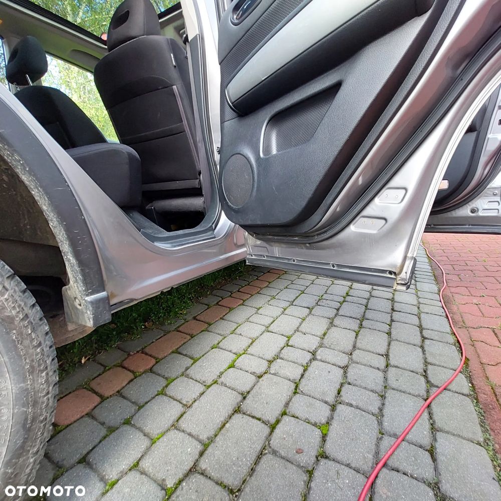 Nissan X-Trail 2.0 dCi XE - 25