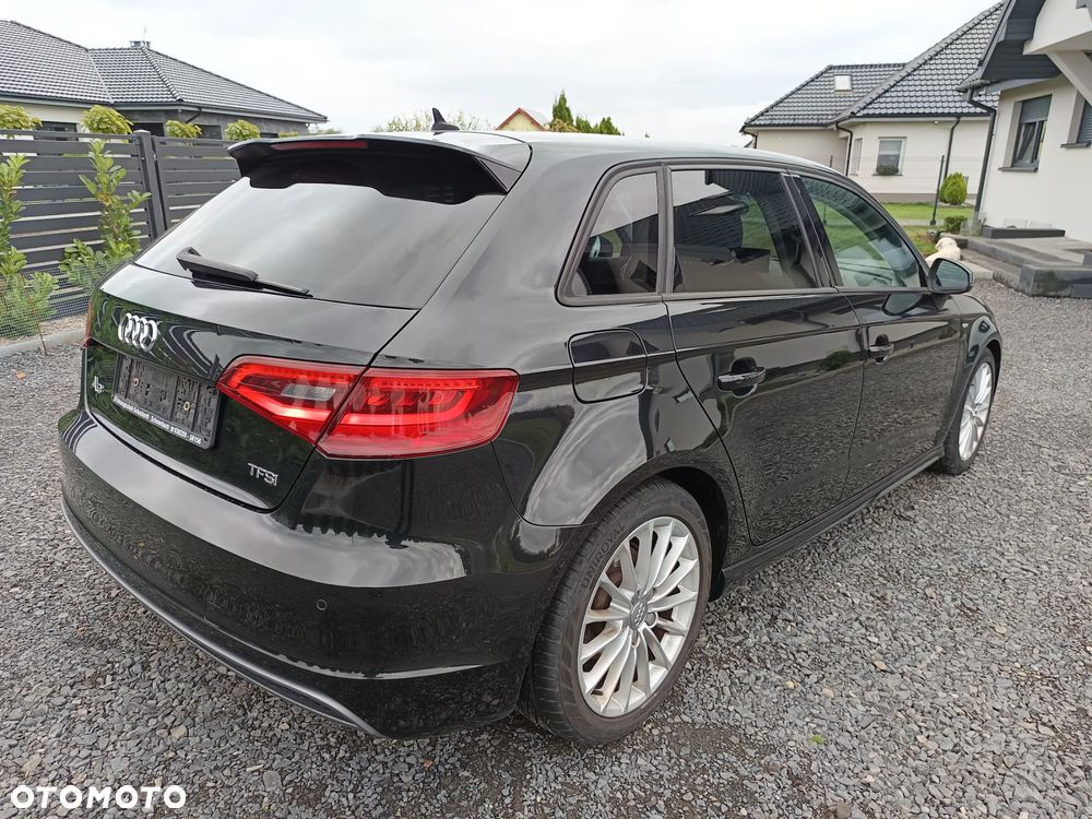 Audi A3 Sportback 1.4 TFSI S line Sportpaket - 3