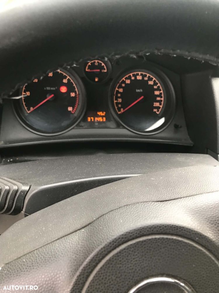 Opel Astra 1.7 CDTI - 9