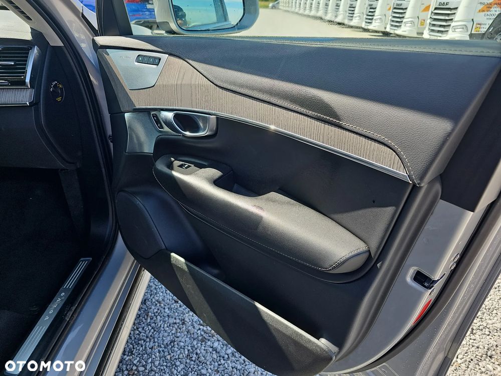 Volvo XC 90 B5 D AWD Ultimate Bright 7os - 22