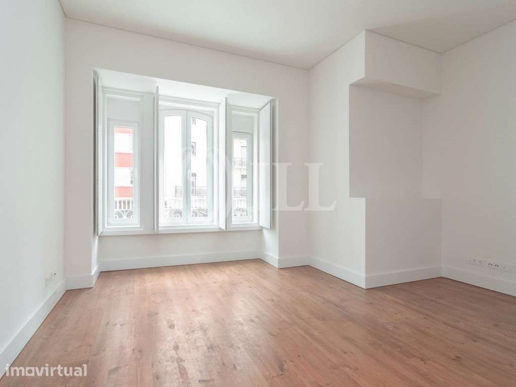 Apartamento T1 garagem, Avenida Duque de Loulé, Lisboa - Grande imagem: 2/25