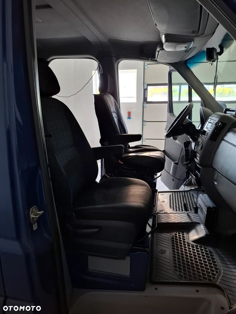 Mercedes-Benz SPRINTER - 12