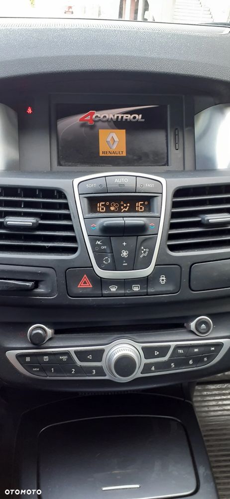 Renault Laguna 2.0 DCi GT 4WS - 13