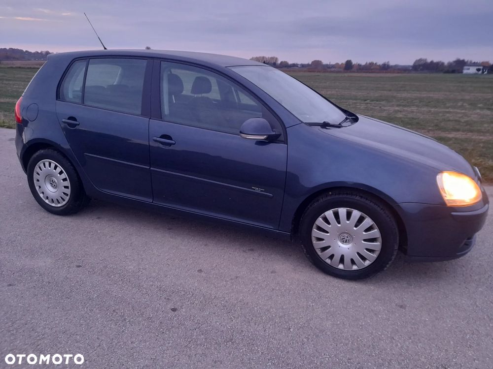 Volkswagen Golf - 5