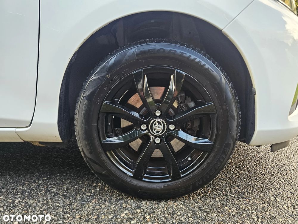 Toyota Yaris 1.5 Premium - 26