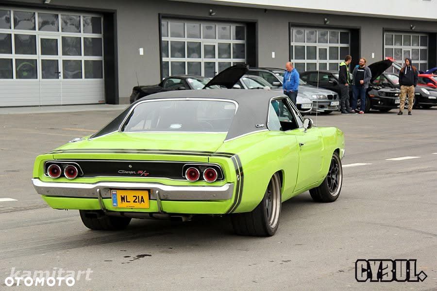 Dodge Charger - 13
