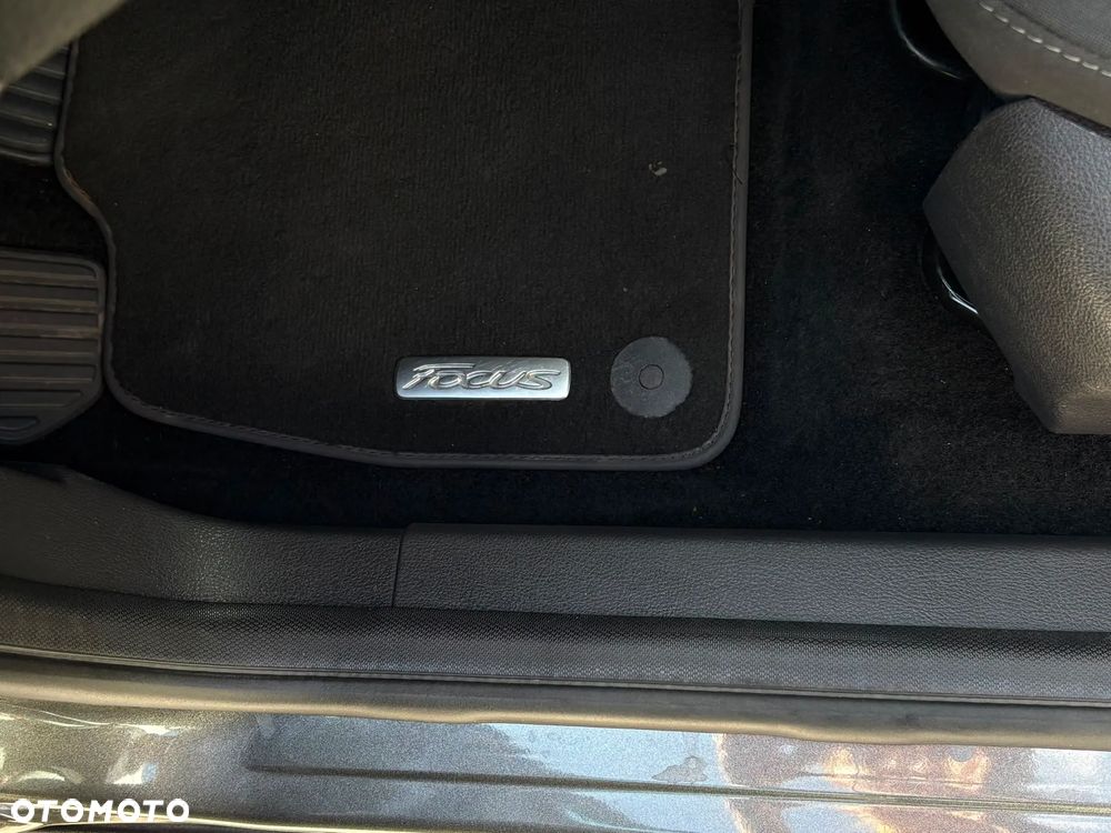 Ford Focus 1.0 EcoBoost SYNC Edition ASS PowerShift - 11