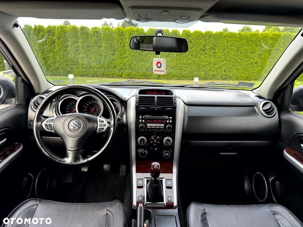 Suzuki Grand Vitara 2.0 De luxe - 8