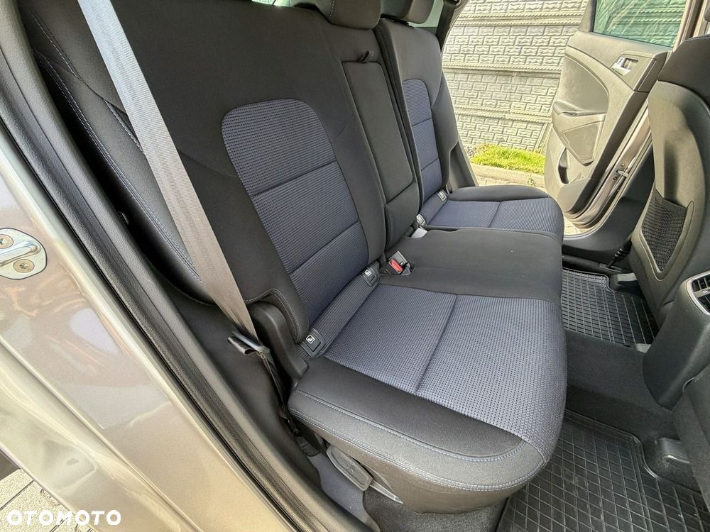 Hyundai Tucson blue 1.7 CRDi 2WD Style - 22