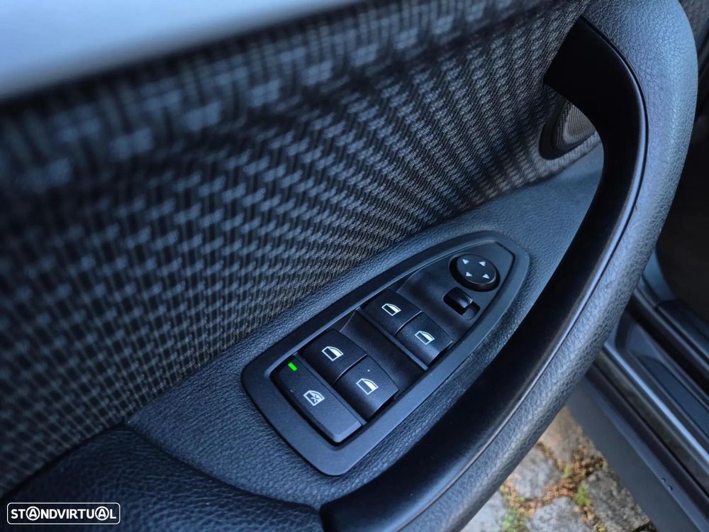 BMW X1 16 d sDrive - 34