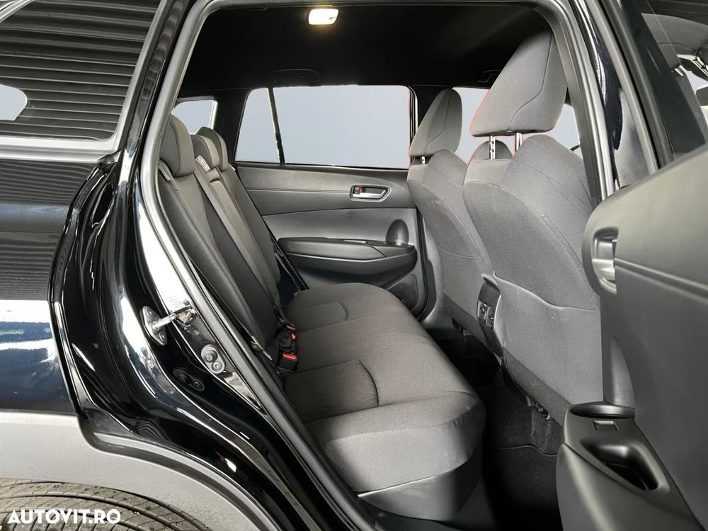 Toyota Corolla Cross 1.8 VVT-i Team Deutschland - 12