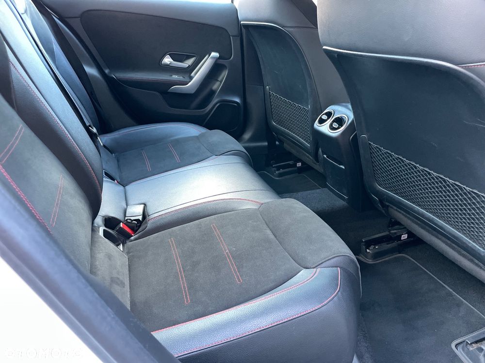 Mercedes-Benz Klasa A 180 7G-DCT AMG Line - 12