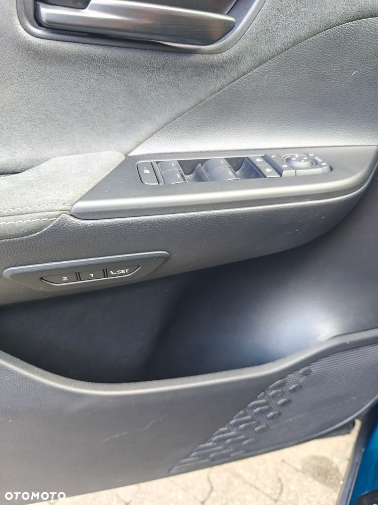 Toyota C-HR - 24