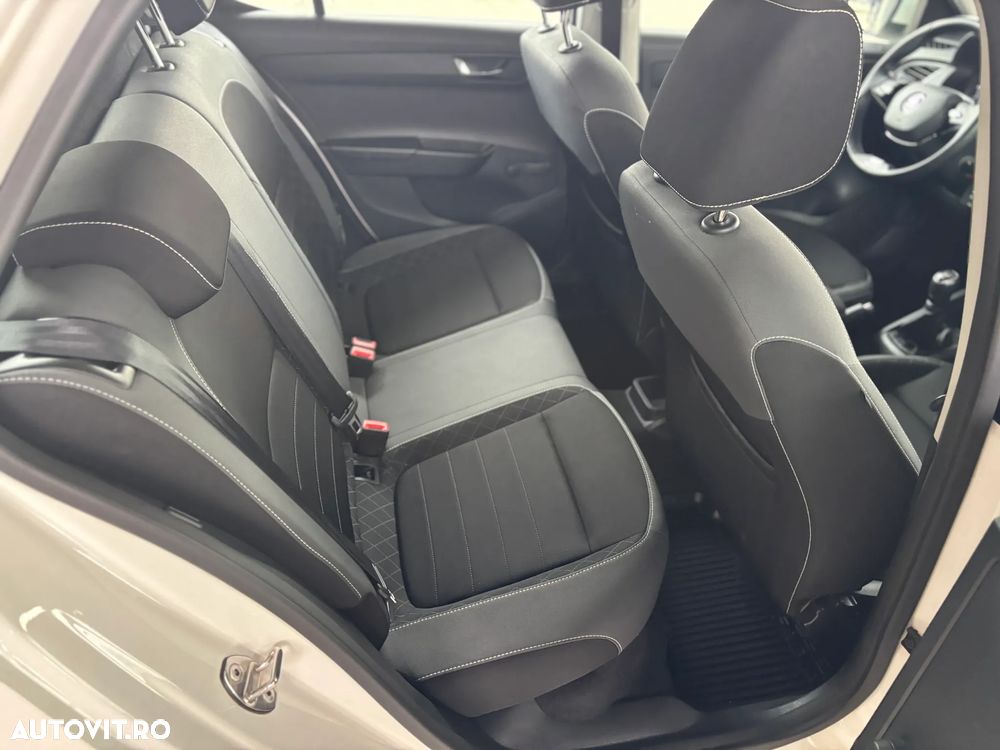 Skoda Fabia 1.0 TSI 95 CP Style - 38